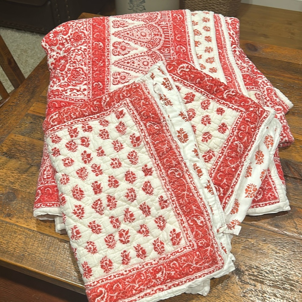 Pottery Barn Red and Cream Floral Quilt and Shams. Queen.
